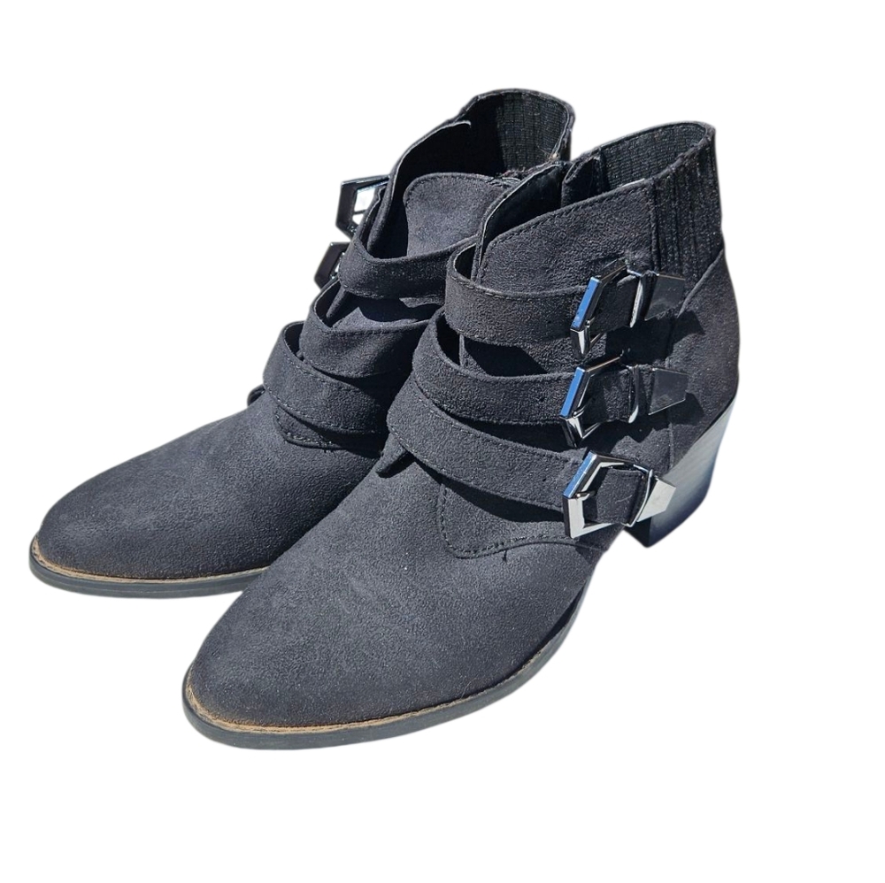 Betseyville Betsey Johnson Belt Buckle Grey Ankle Boots